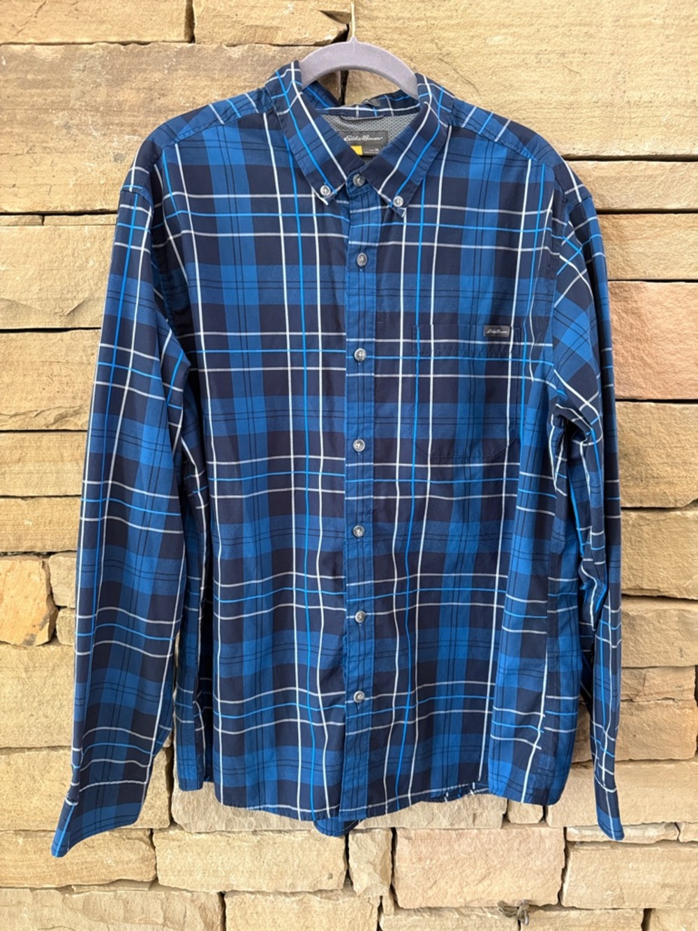 Men’s Eddie Bauer Blue Plaid Button-Down Shirt w/ Vented collar